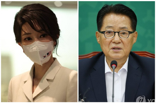 윤석열 대통령 부인 김건희 여사(왼쪽)와 박지원 전 국가정보원장. <연합뉴스>